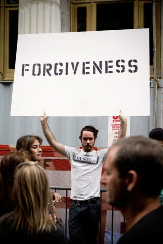 hogyan lehet megbocsátani valakinek, aki bántott téged