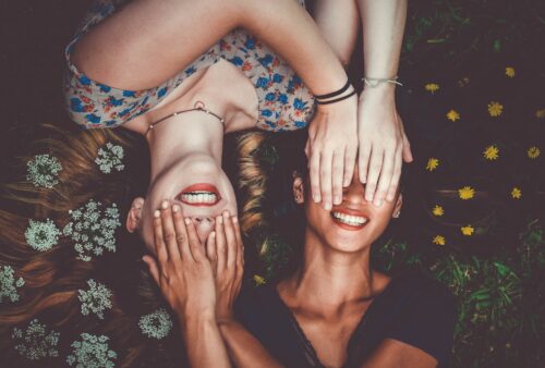 Finding and Maintaining Fulfilling Female Friendships 1